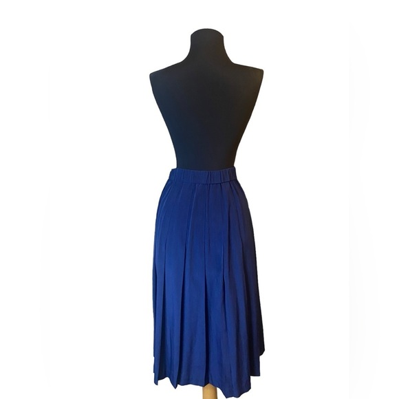 Vintage S.G Sport Collection Navy Blue Pleated Skirt - Picture 7 of 13